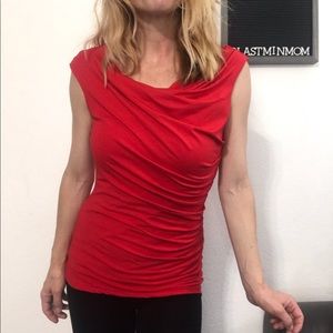 ‼️VINCE CAMUTO Red Ruched Top Size Small‼️